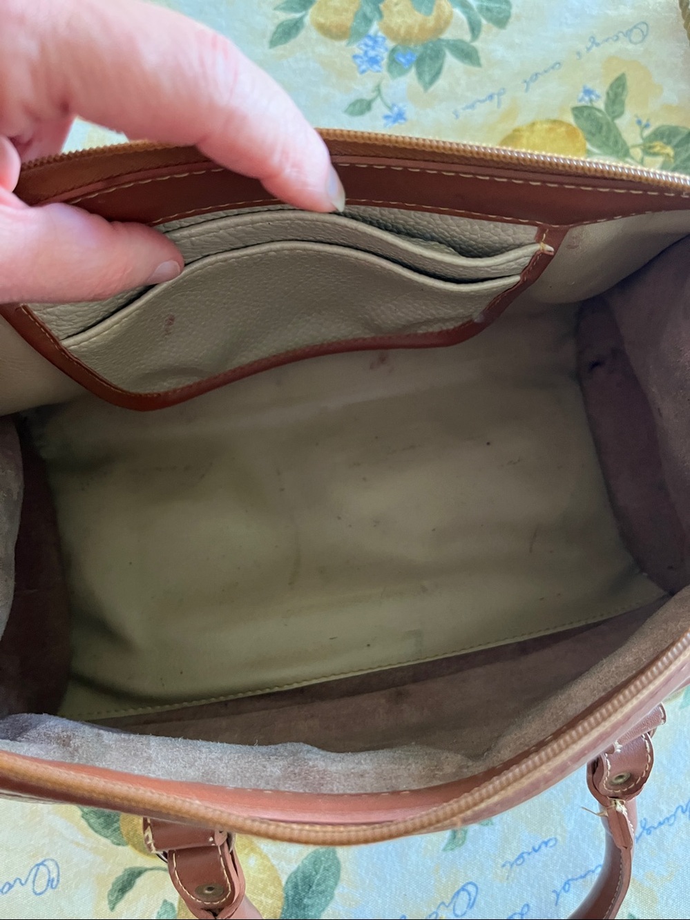 Vintage Dooney & Bourke Beige and Brown Leather Satchel - Picture 5 of 7